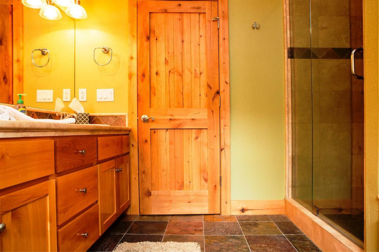 5-Star Luxury Tahoe Cabin! Great Location! Pool Table!Darts! Poker! Ping Pong! Games! South Lake Tahoe Exterior foto